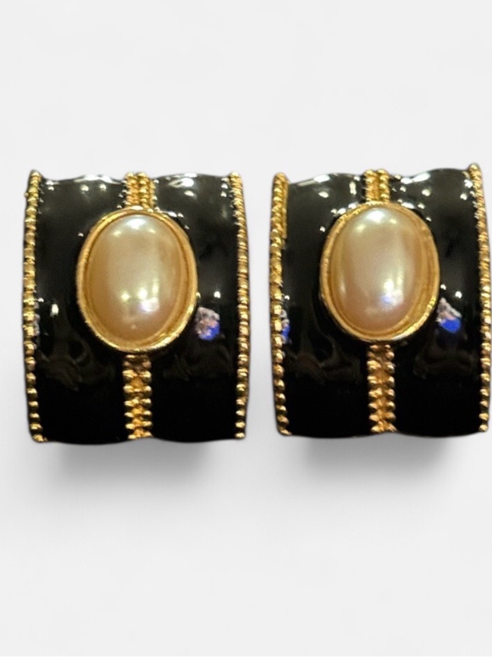 Gold and Black Pearl Accent Clip-On Earrings Excellent